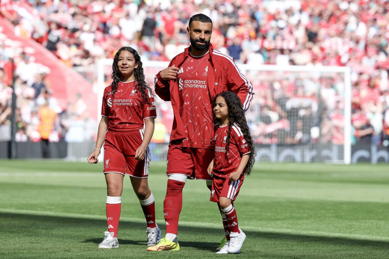"أسطورة".. كيف ودع نجوم ليفربول محمد صلاح؟